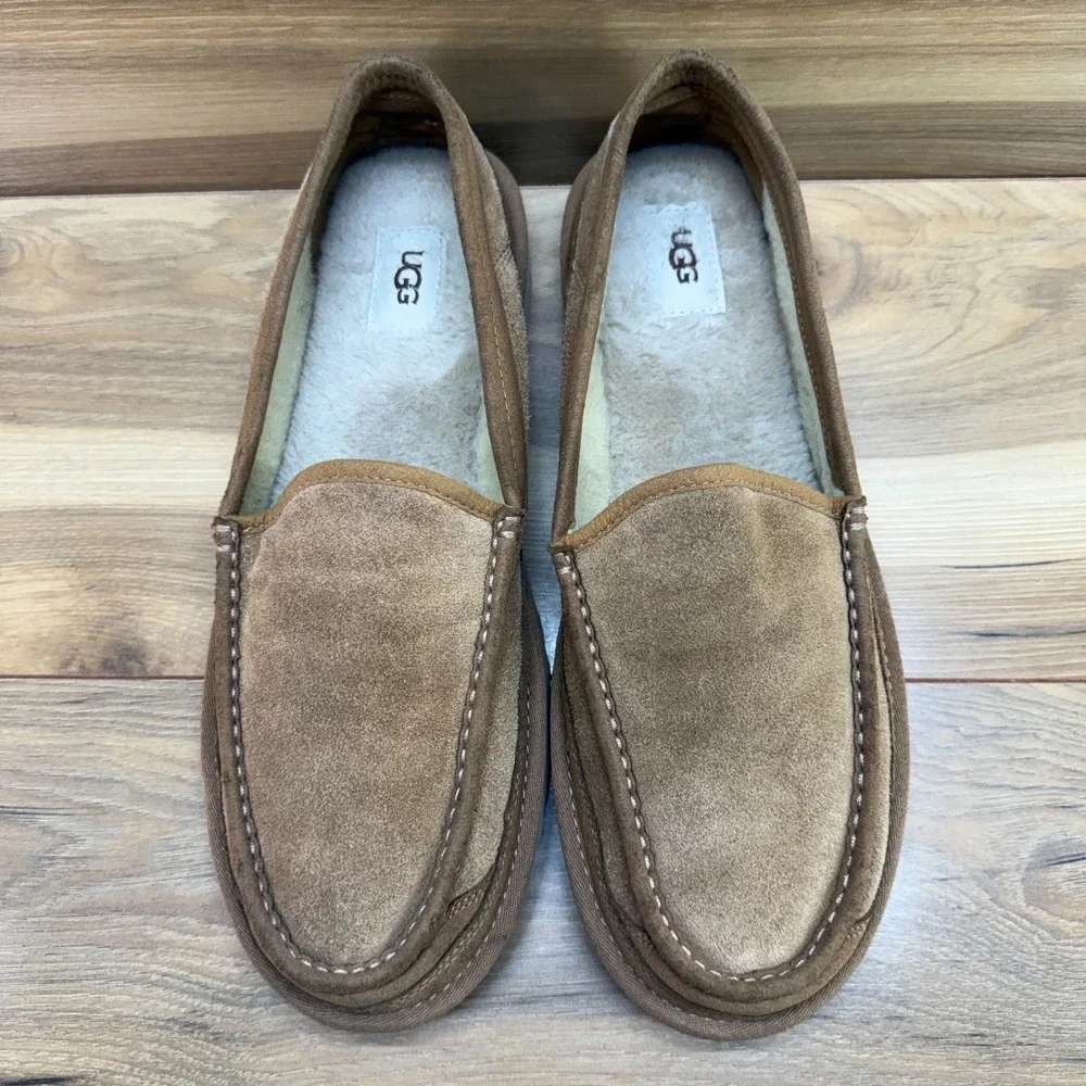 UGG Dex Slippers Moc Toe Loafers Mens 12 Chestnut Suede Casual Everyday Modern